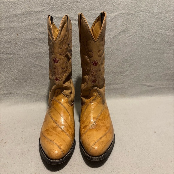 Women Western Cowgirl Beige Embroidered pull on Boots approx. size 7-8 - Picture 1 of 10